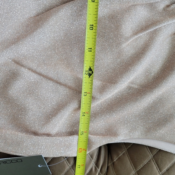 Gorgeous Shimmering Gold Sheath Dress - Picture 6 of 11